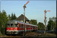 Nochmals 634 654 der am Abend des 17.09.2004 den Bahnhof Soltau in Richtung Uelzen verlsst